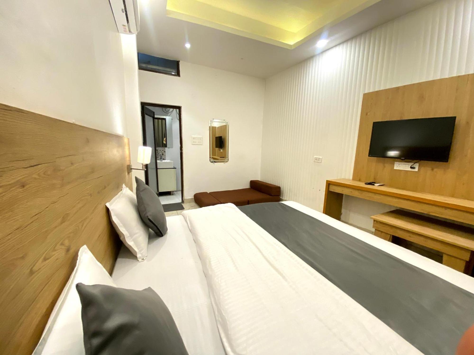 โซนุ เกสท์ เฮาส์ Hotel ริชิเคช ภายนอก รูปภาพ
