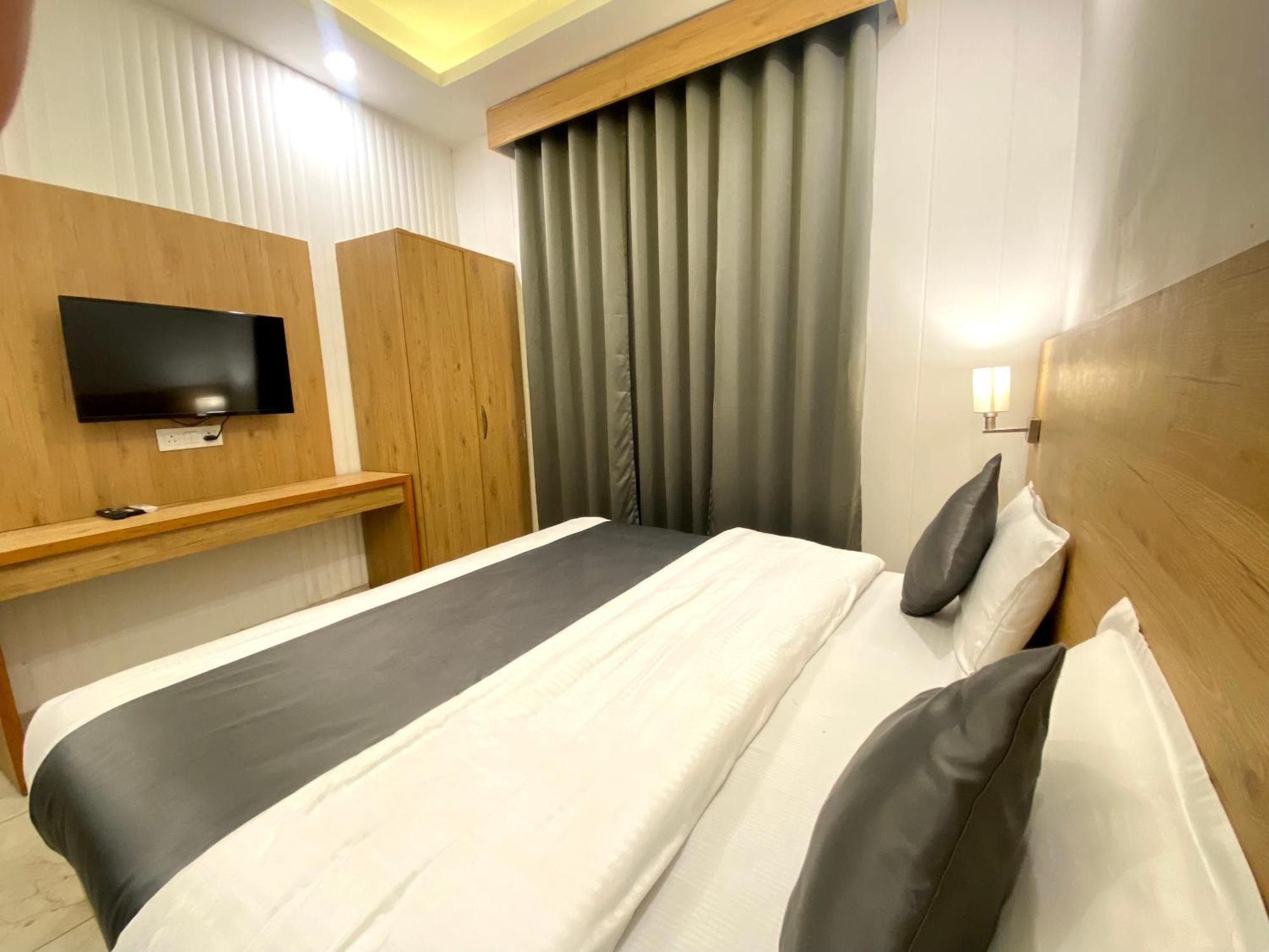 โซนุ เกสท์ เฮาส์ Hotel ริชิเคช ภายนอก รูปภาพ